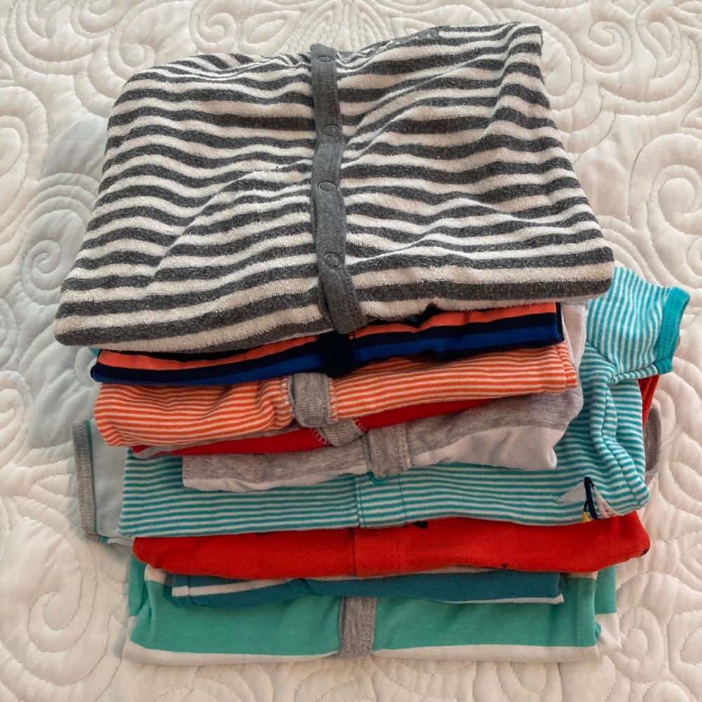 Bundle of 9 Carter’s snap up rompers and sleep n play pjs